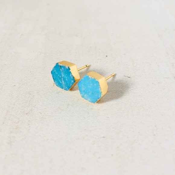 💥 SALE 💥 Natural Turquoise Hexagon Studs - Picture 3 of 5